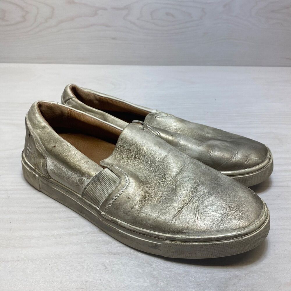 FRYE Womens Size 7.5M Ivy Pewter Metallic Slip-On Distressed‎ Shoe Leather